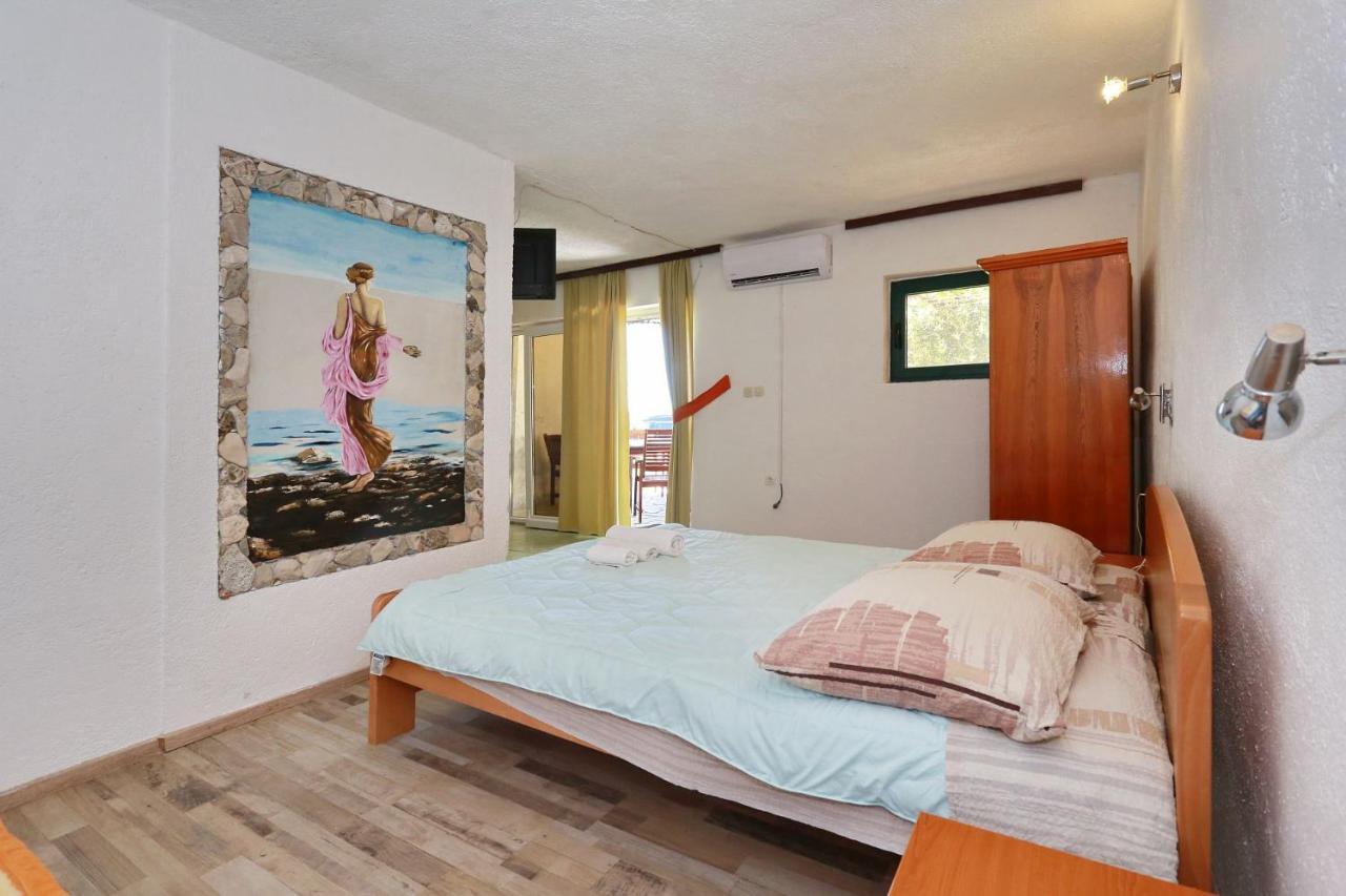 Apartmani Stanka & Joso Ražanac Buitenkant foto